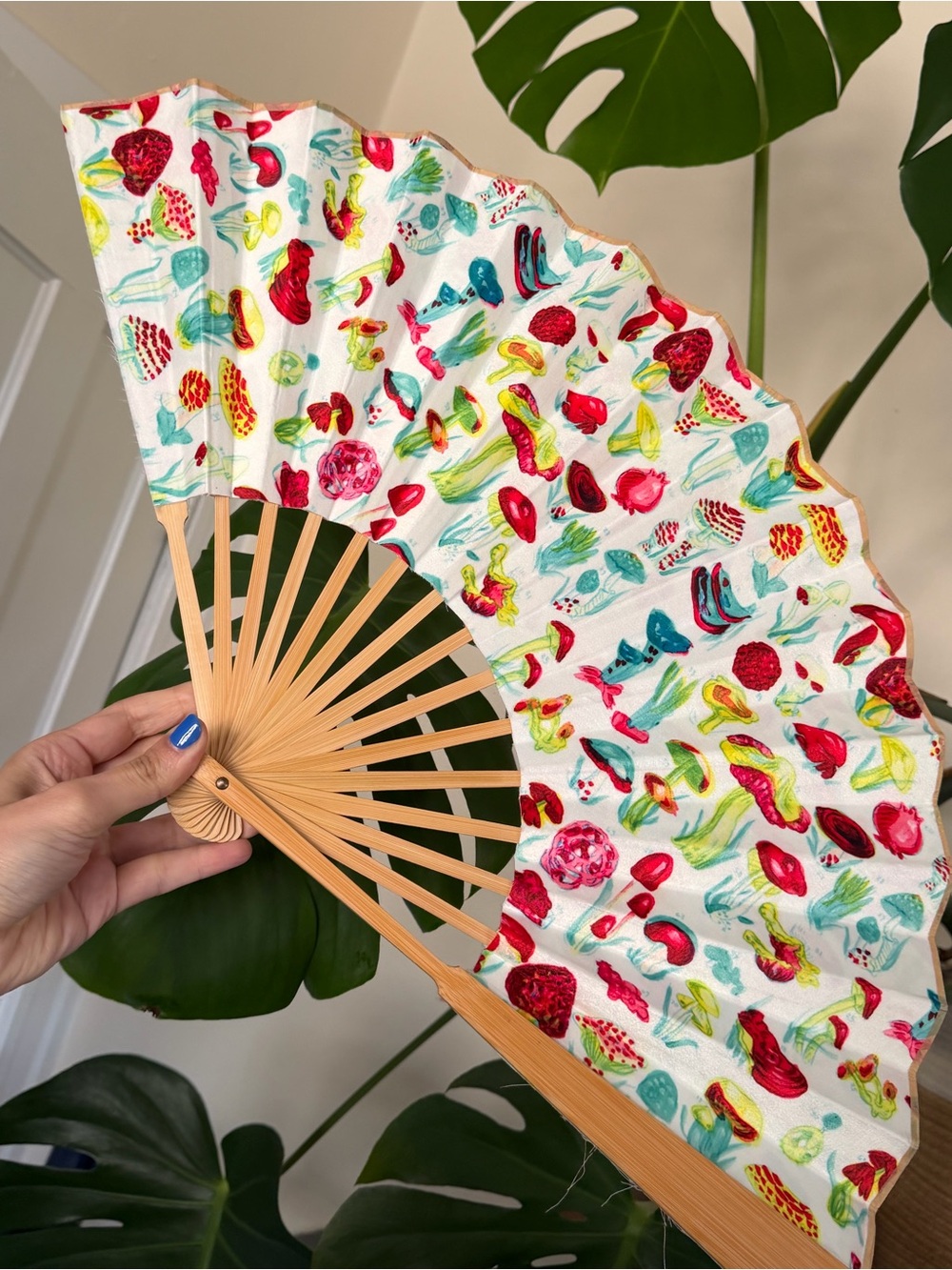Fashion Brand Company Mushroom Print Fan